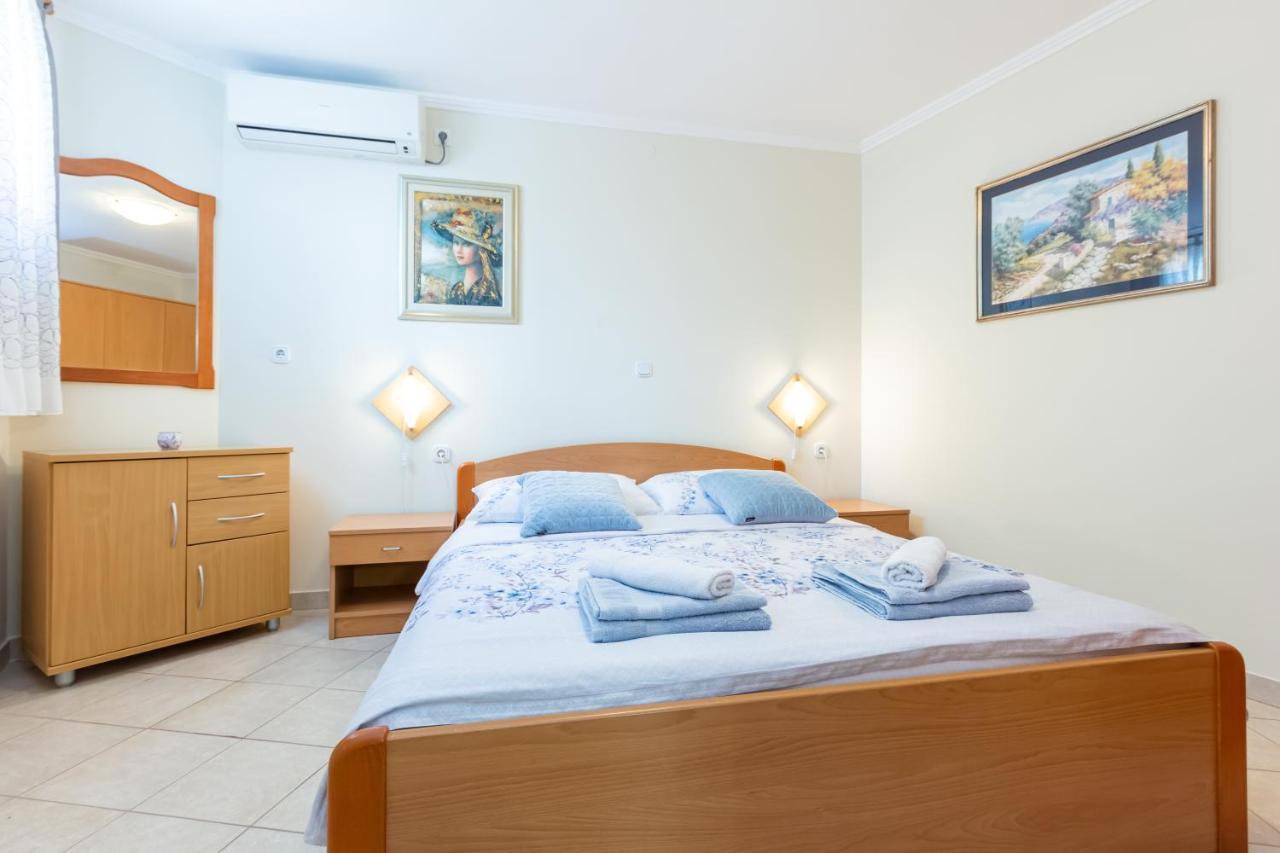 Apartment Sepat With Free Parking Place In Baska Ngoại thất bức ảnh